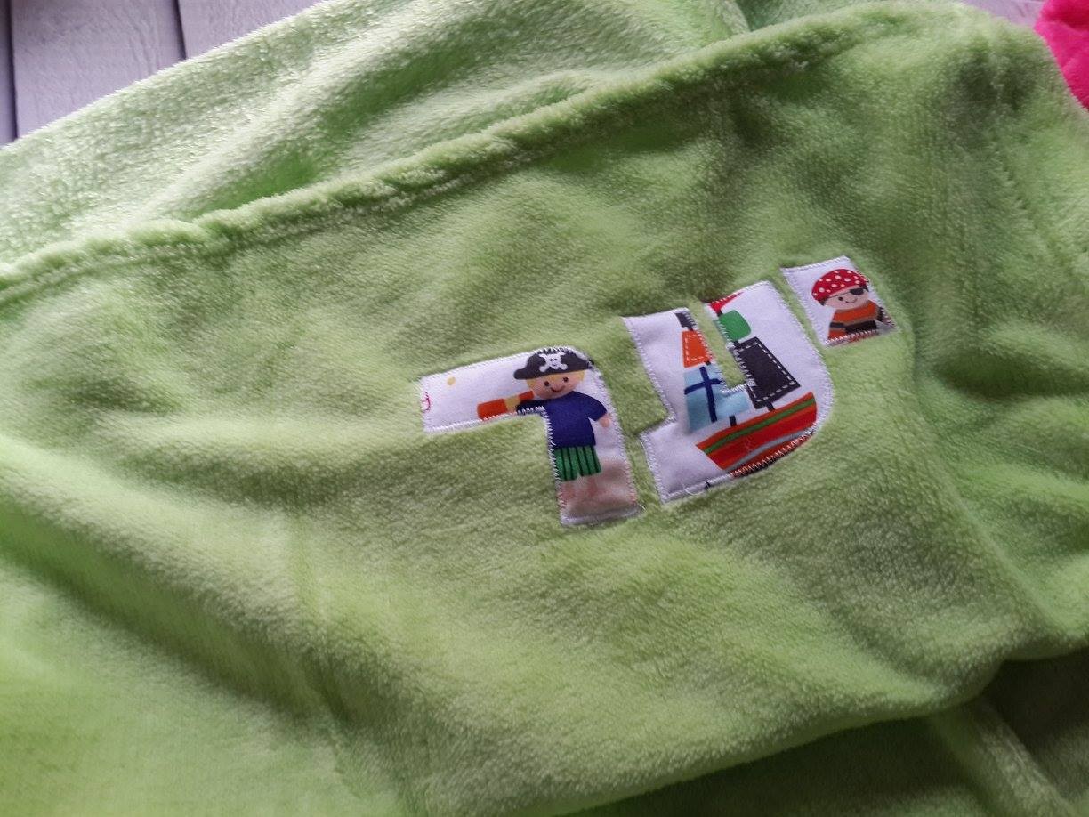 שמיכת כרבולית עם שם